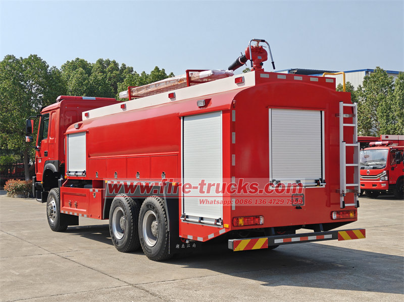 HOWO 6×6 all wheel drive water tender
