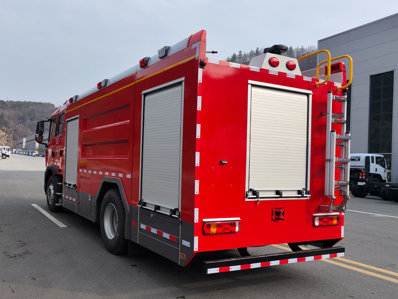 HOWO water foam fire vehicles HOWO water foam fire vehicles