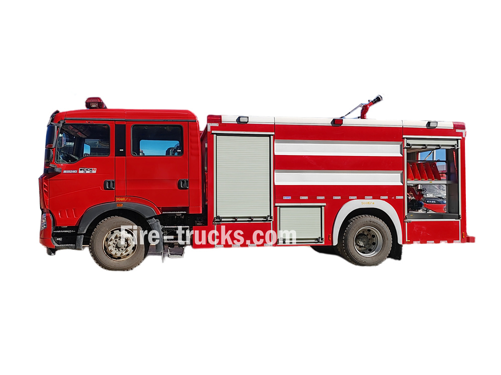 HOWO 240HP engine 7500L foam fire rescue truck