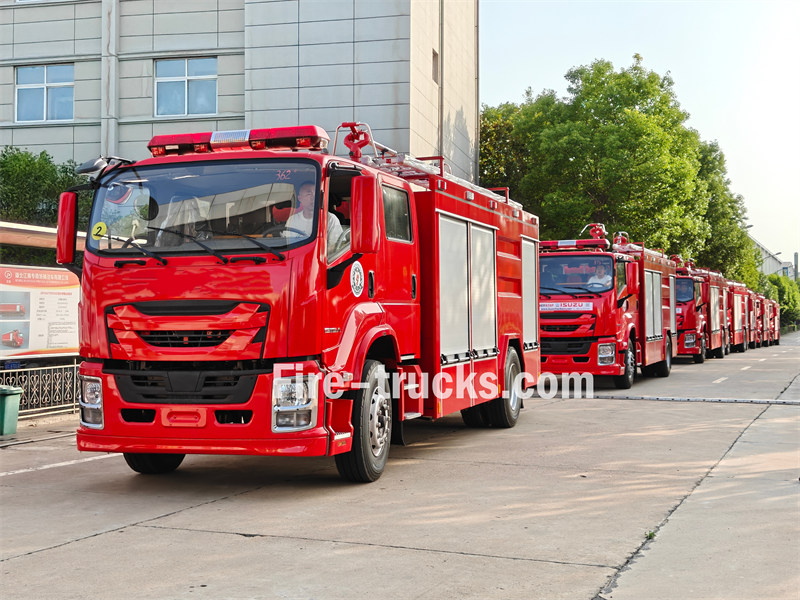 isuzu FVR wate foam fire fighting vehicle