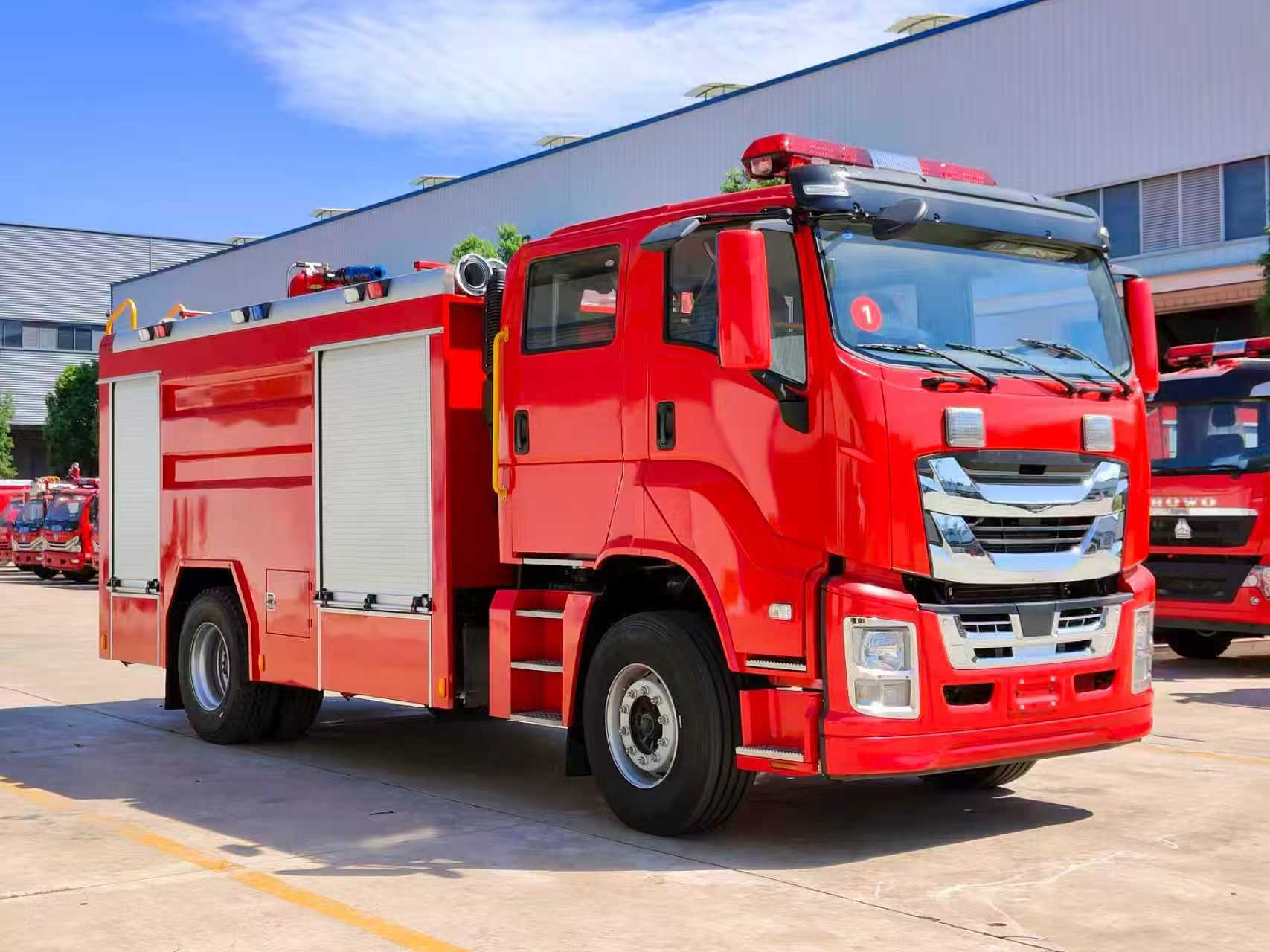 isuzu FVR water fire fighting truck
