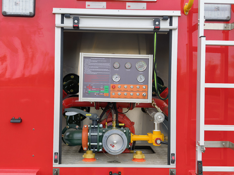 ISUZU fire truck with CB10/40 fire pump