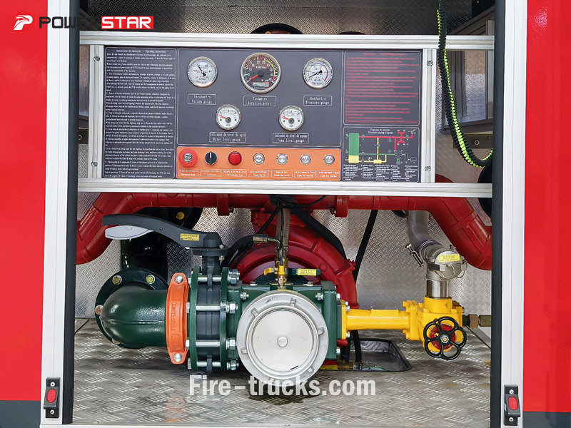 Isuzu NPR fire engine